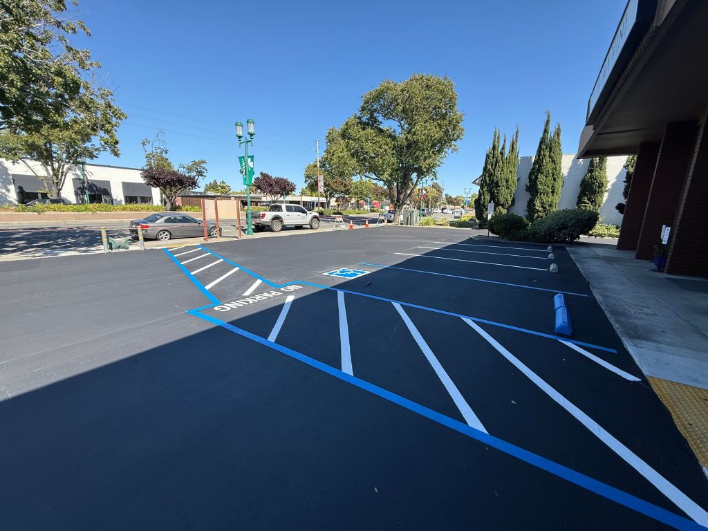 Pavement Repair, Resurfacing & Sealcoating